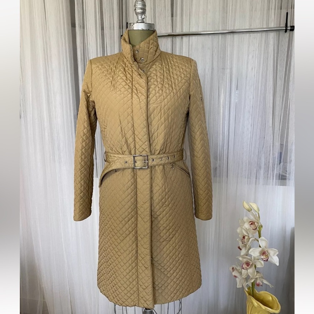 Post card quilted high quality trench coat in colour gold! Outerwear Size 6